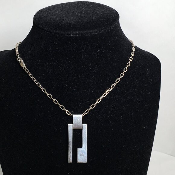 Authentic Gucci Rectangular G Pendant Necklace Sterling Silver 18 in - Picture 2 of 8